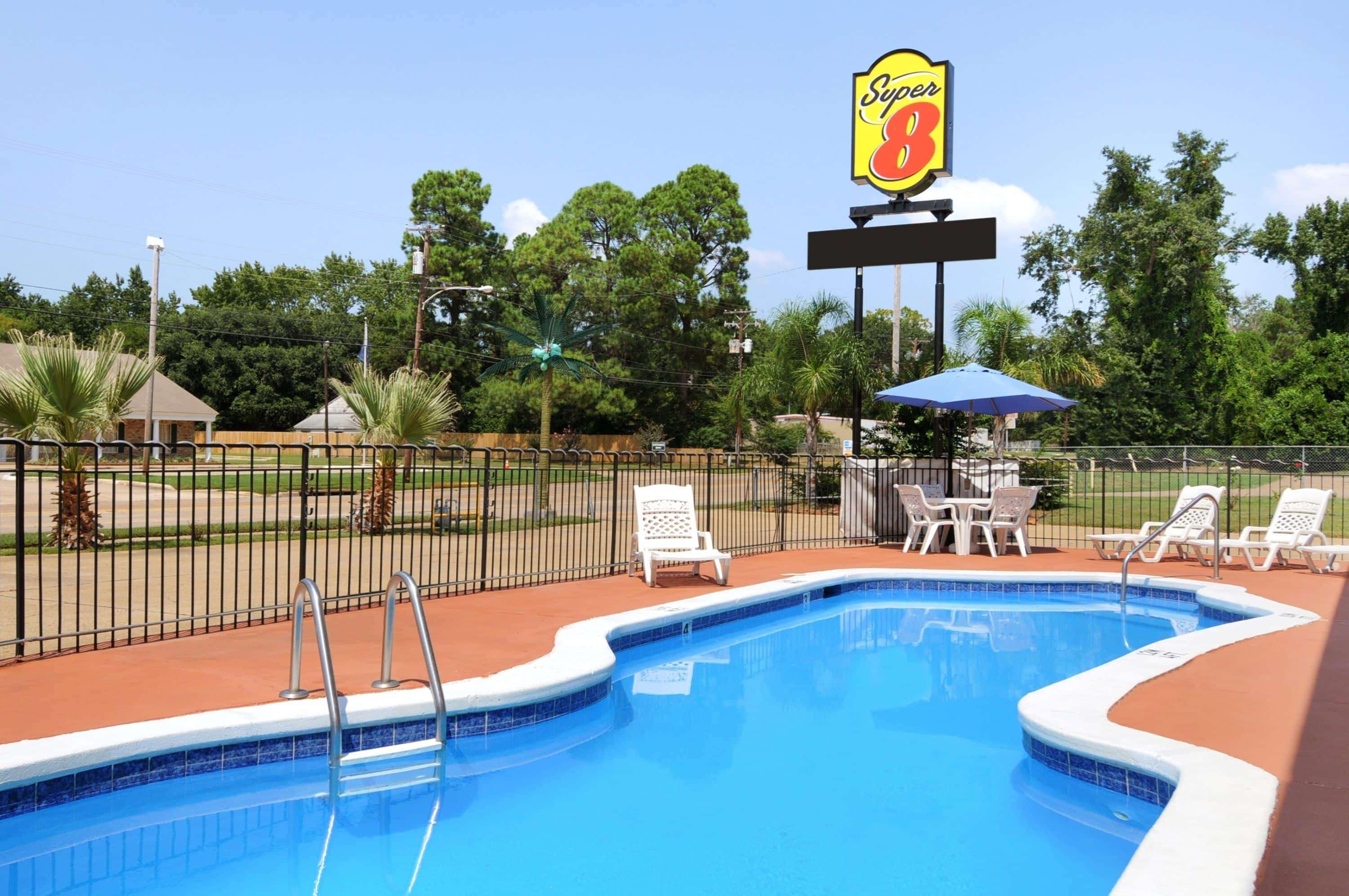 Super 8 By Wyndham Shreveport Hotel Exterior photo